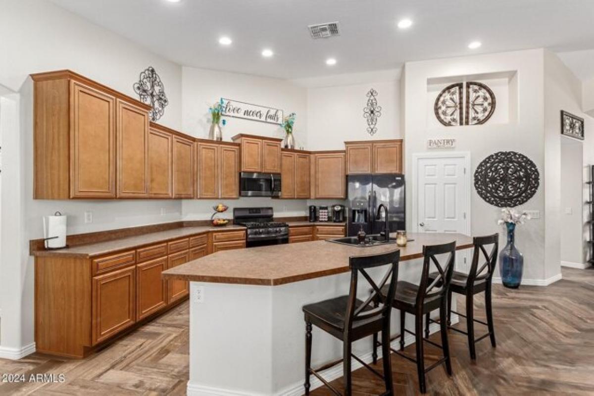 Picture of Home For Sale in Litchfield Park, Arizona, United States