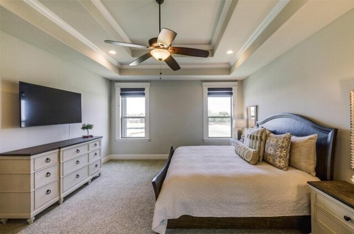 Picture of Home For Sale in Godley, Texas, United States