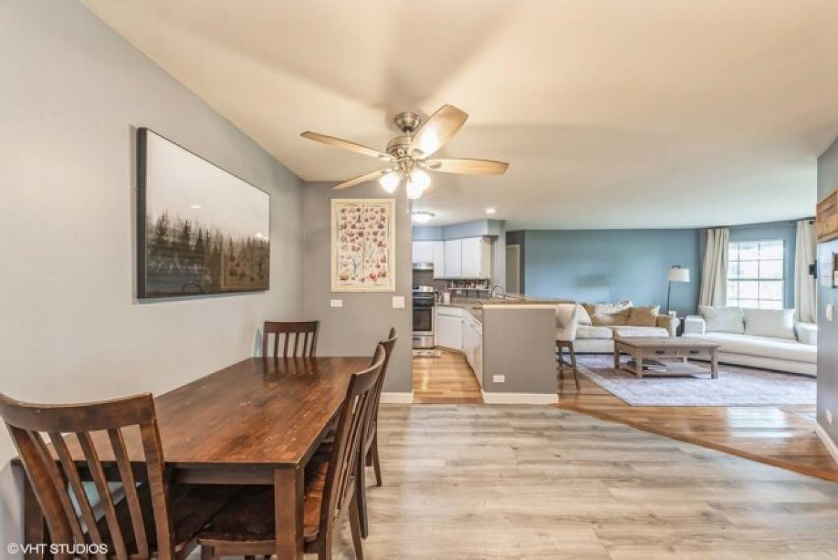 Picture of Home For Sale in Palatine, Illinois, United States