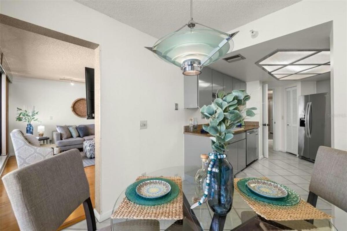 Picture of Home For Sale in Gulfport, Florida, United States