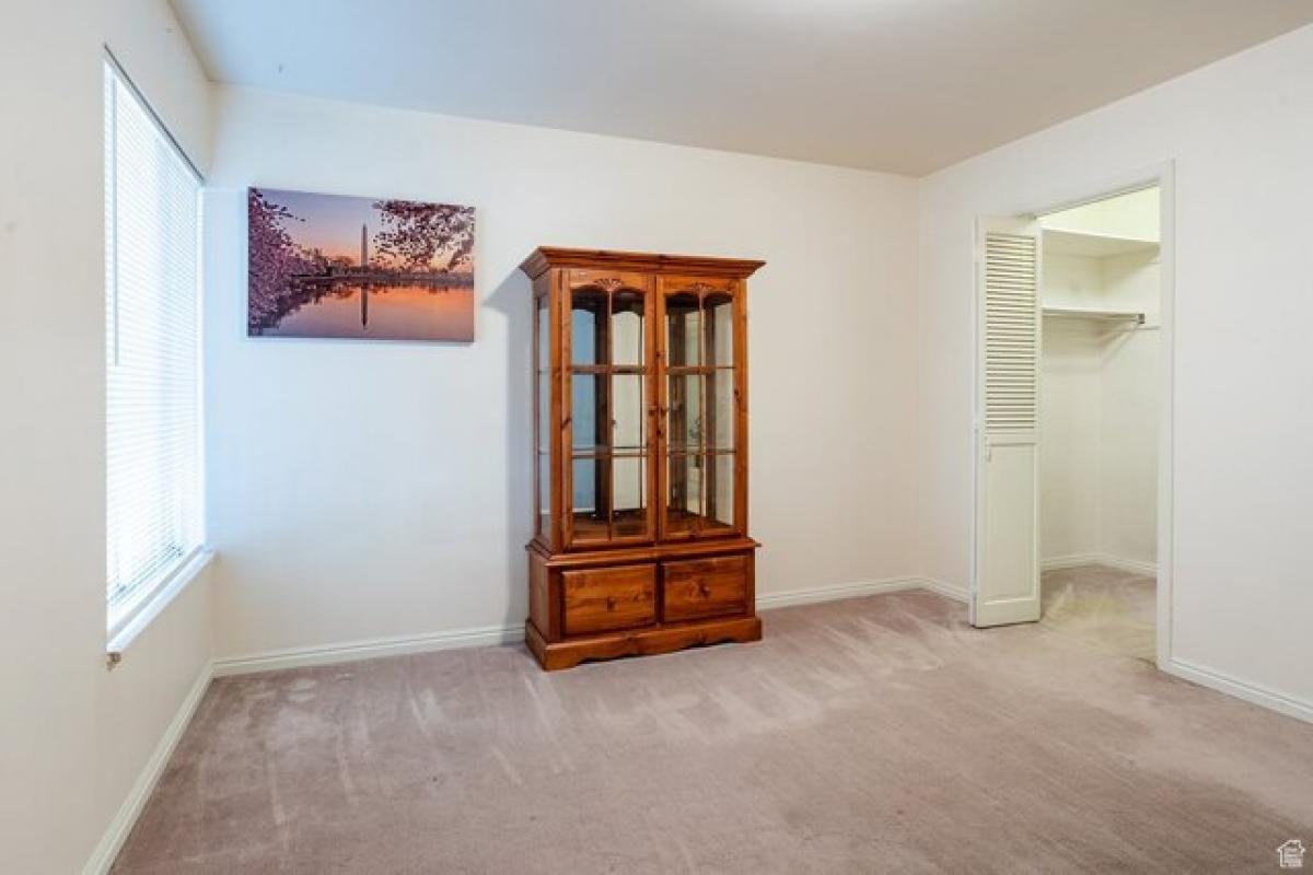 Picture of Home For Sale in Murray, Utah, United States