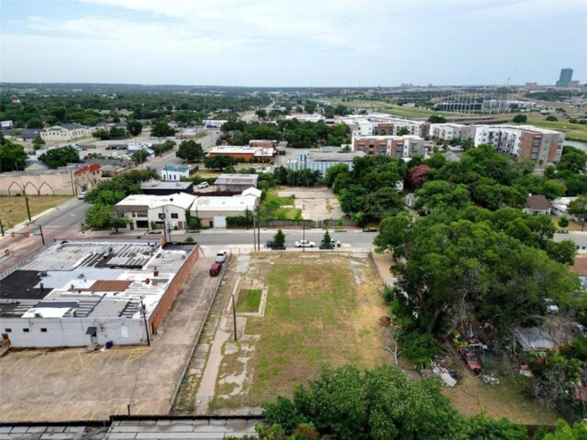 Picture of Residential Land For Sale in Fort Worth, Texas, United States