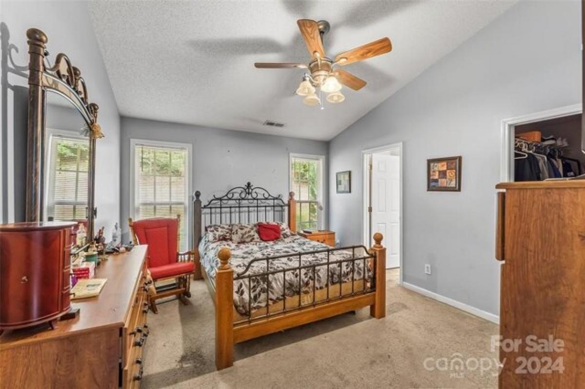 Picture of Home For Sale in Morganton, North Carolina, United States