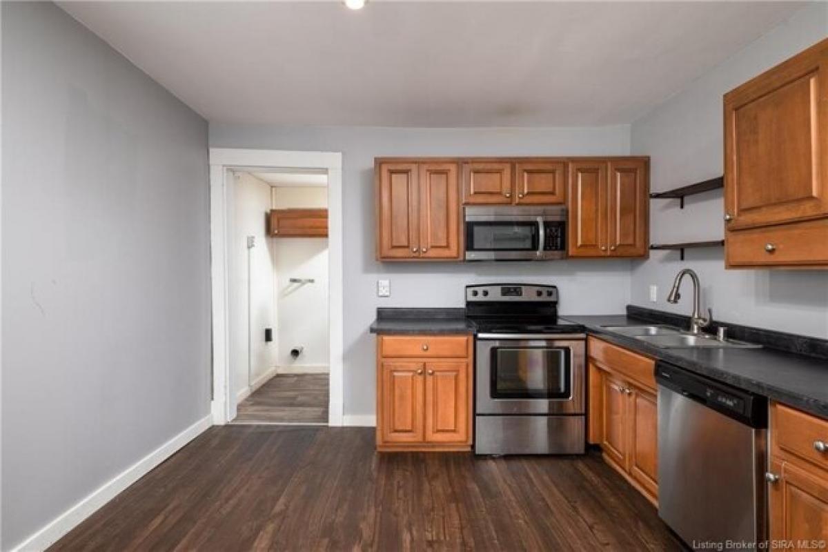 Picture of Home For Sale in New Albany, Indiana, United States