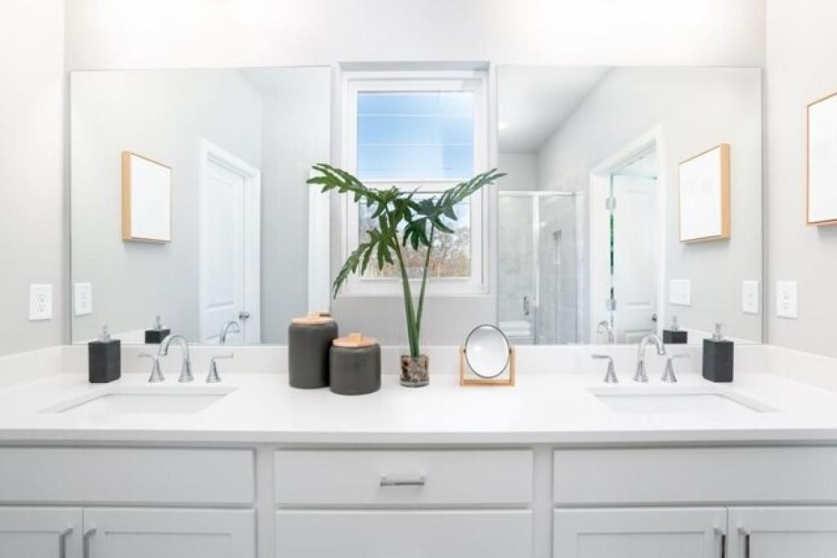 Picture of Home For Sale in Auburn, Georgia, United States