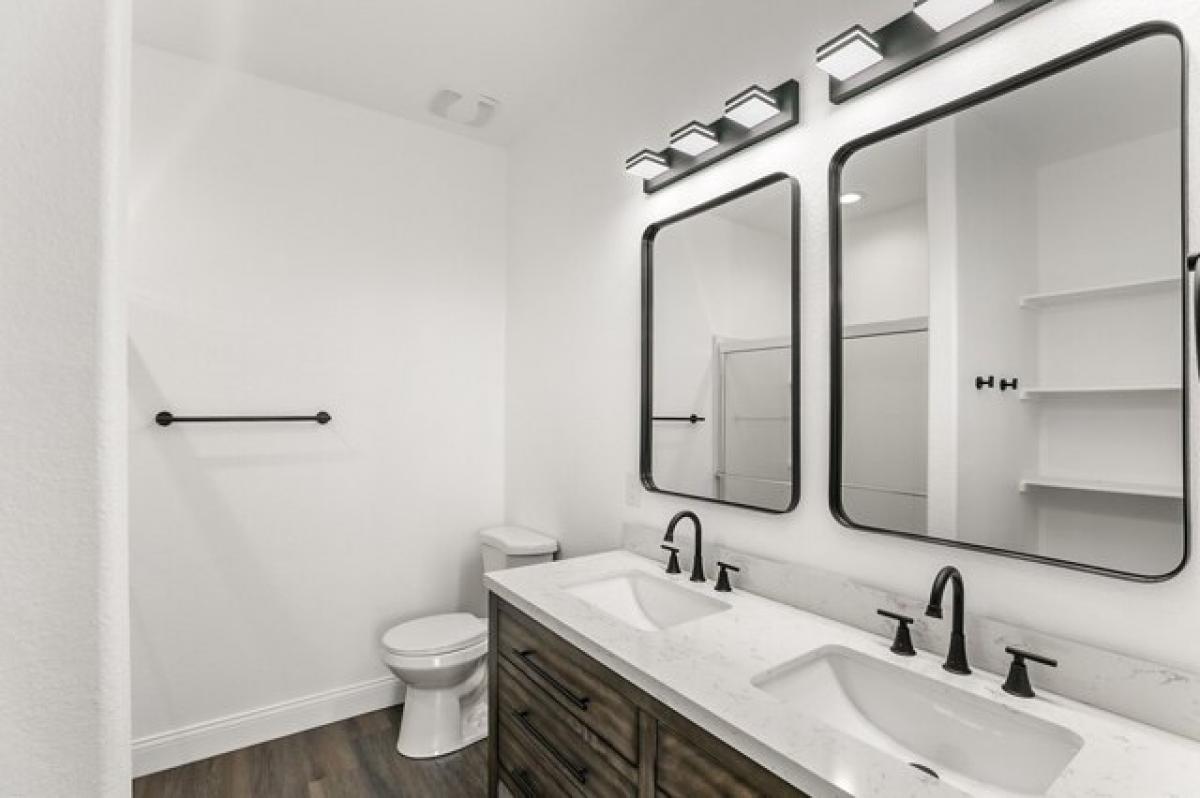 Picture of Home For Sale in Rosenberg, Texas, United States