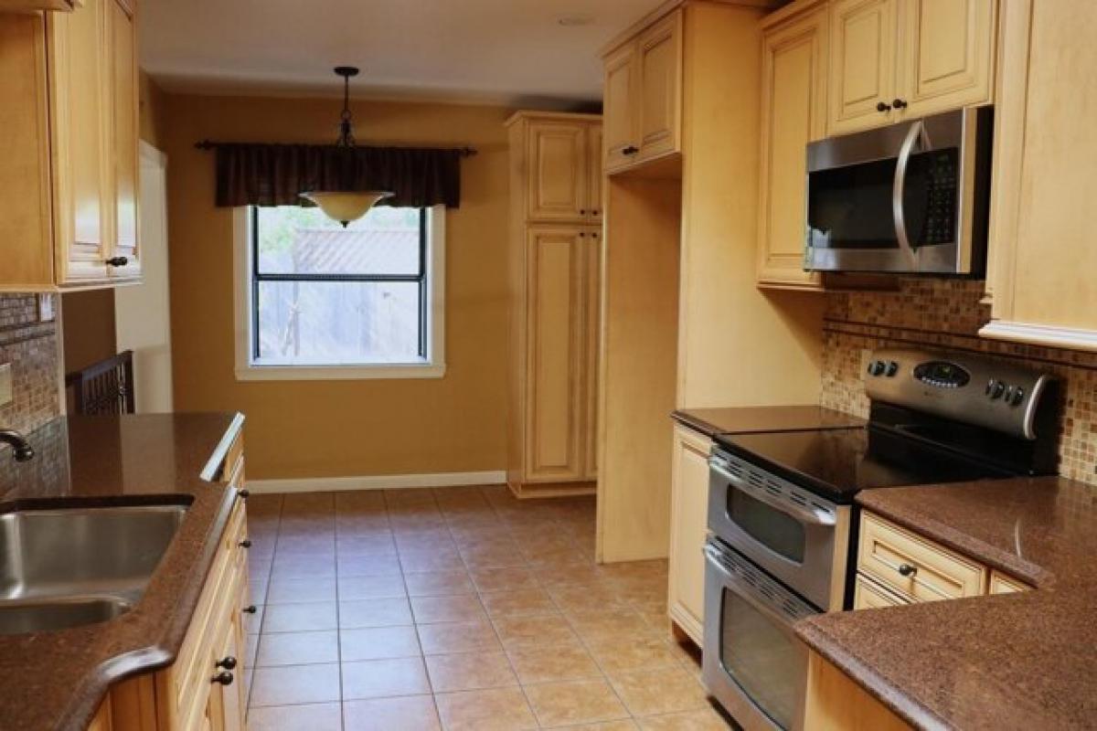 Picture of Home For Sale in Roseville, California, United States