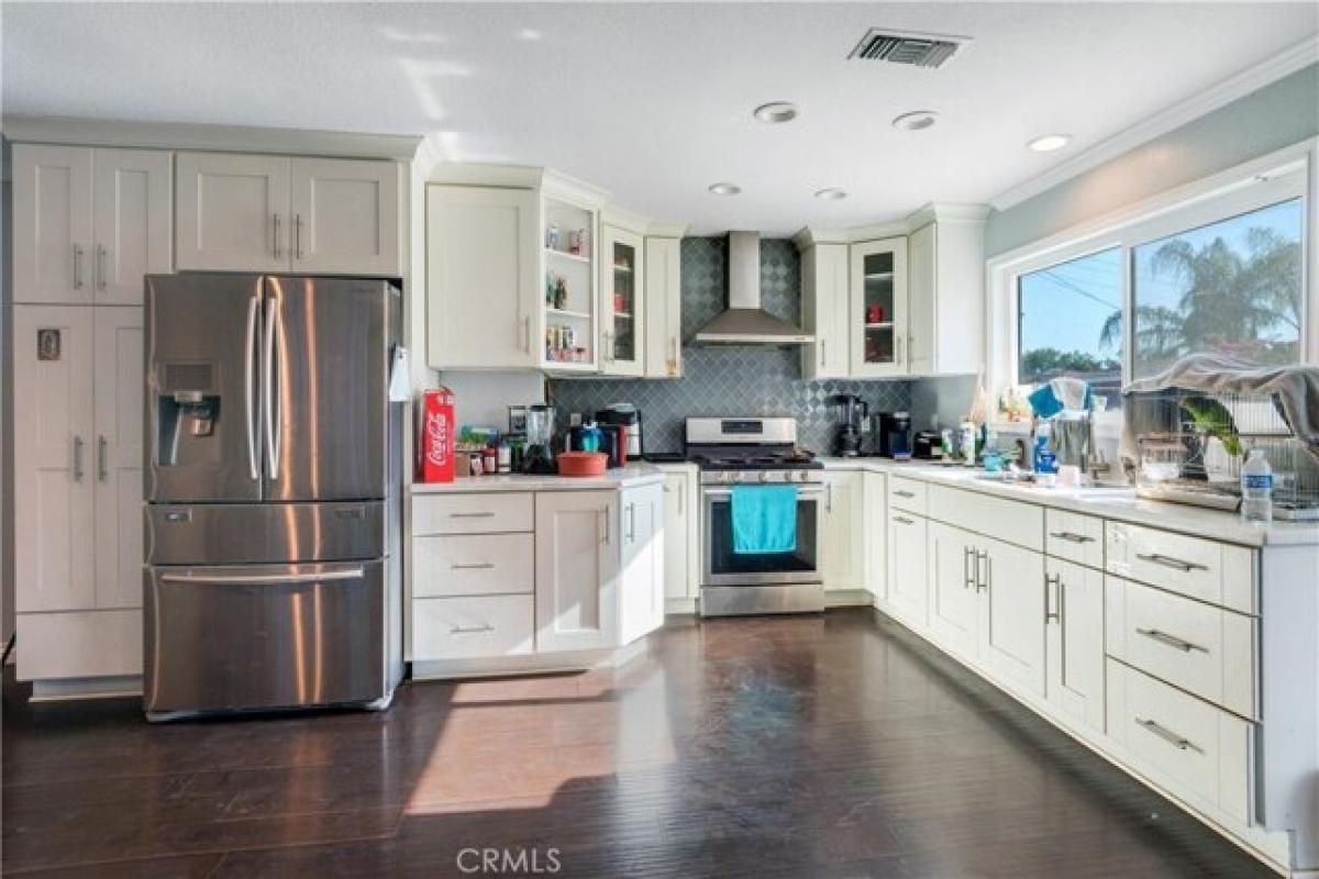 Picture of Home For Sale in San Bernardino, California, United States