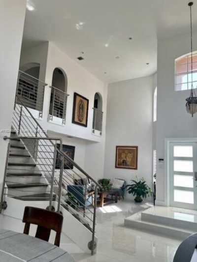 Home For Sale in Doral, Florida