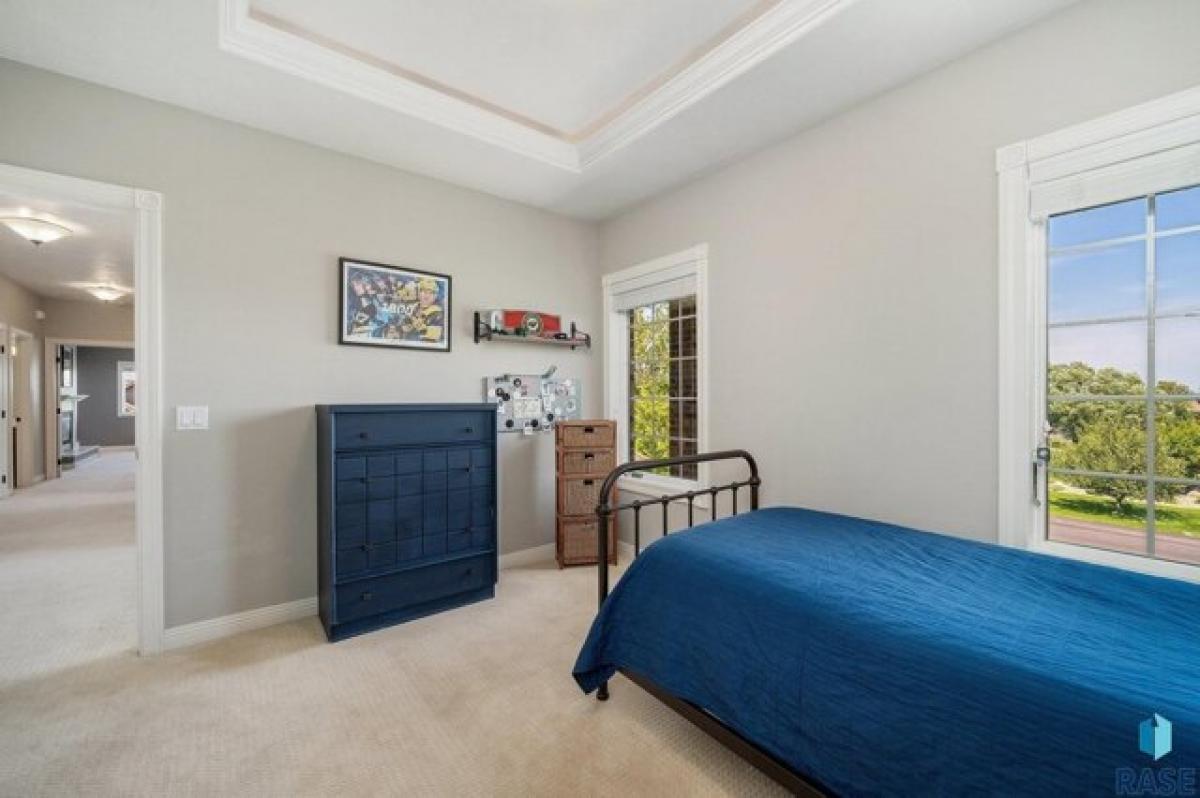 Picture of Home For Sale in Sioux Falls, South Dakota, United States