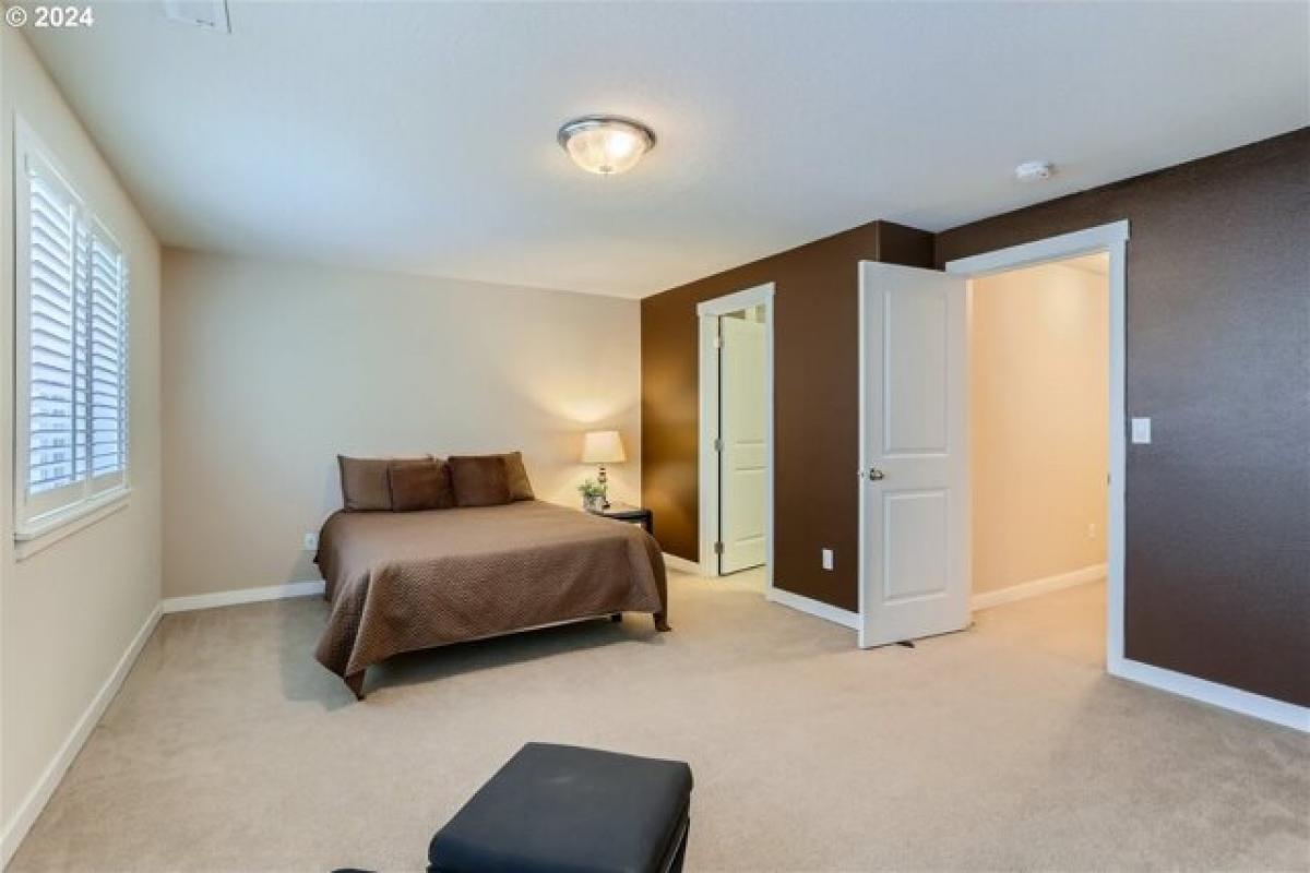 Picture of Home For Sale in Hillsboro, Oregon, United States