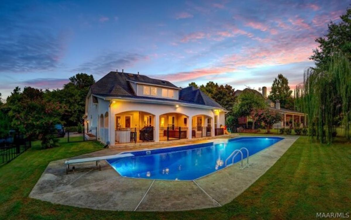 Picture of Home For Sale in Montgomery, Alabama, United States