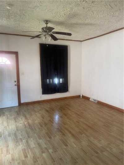 Home For Sale in New Castle, Pennsylvania