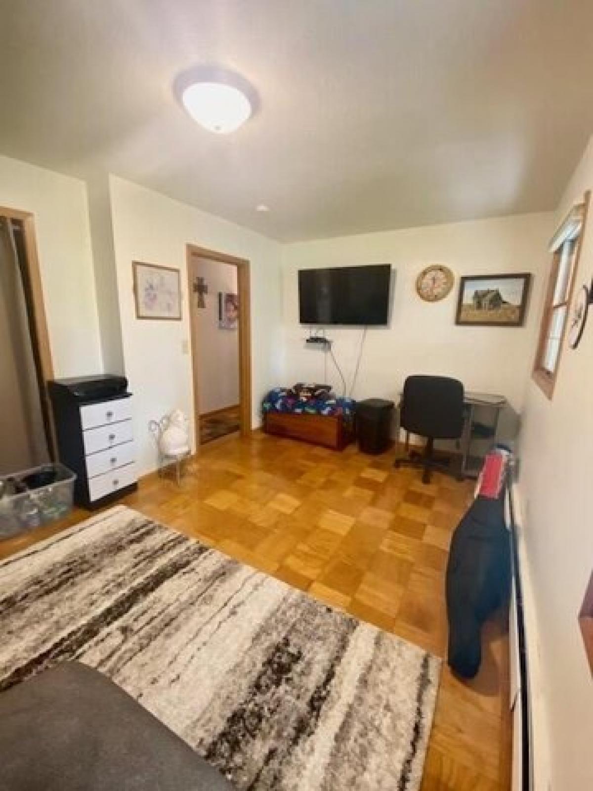 Picture of Home For Sale in Aberdeen, South Dakota, United States