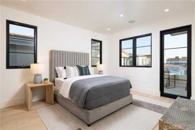 Home For Sale in Newport Beach, California