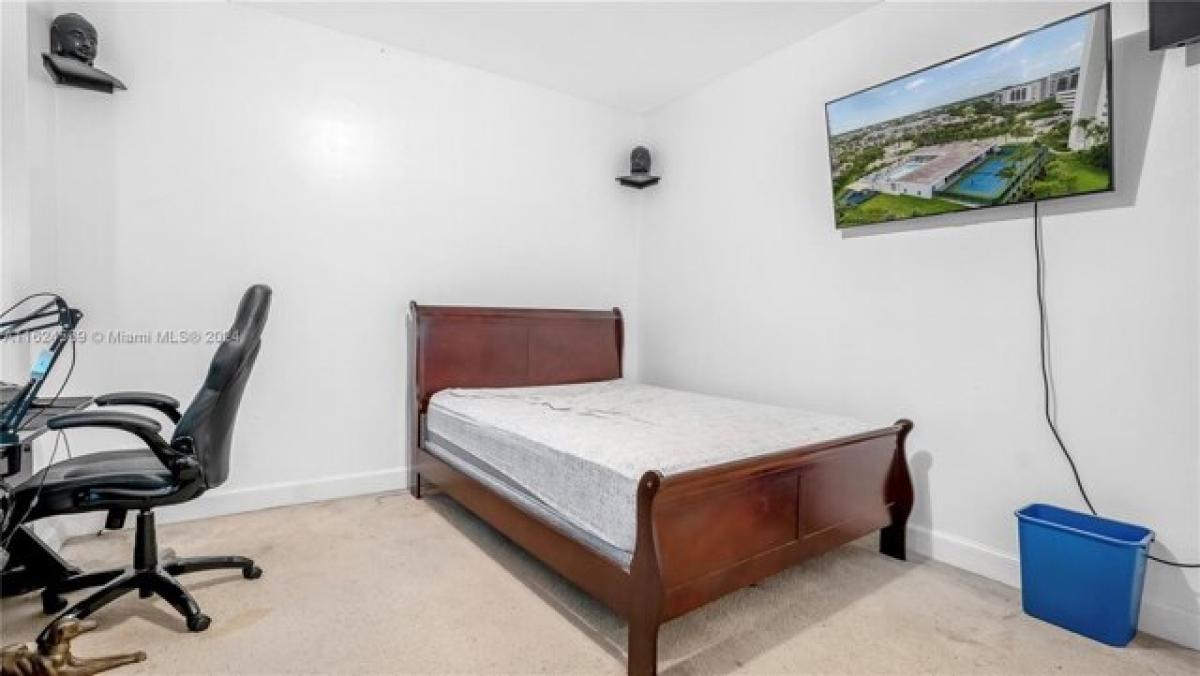 Picture of Home For Sale in North Miami, Florida, United States