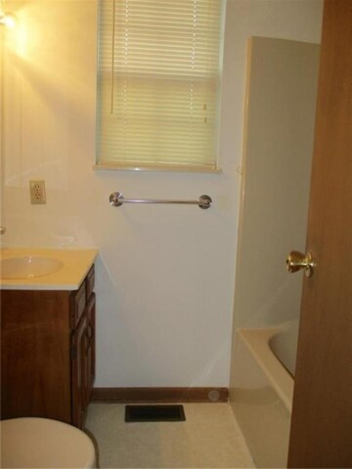 Picture of Home For Sale in Chatsworth, Georgia, United States