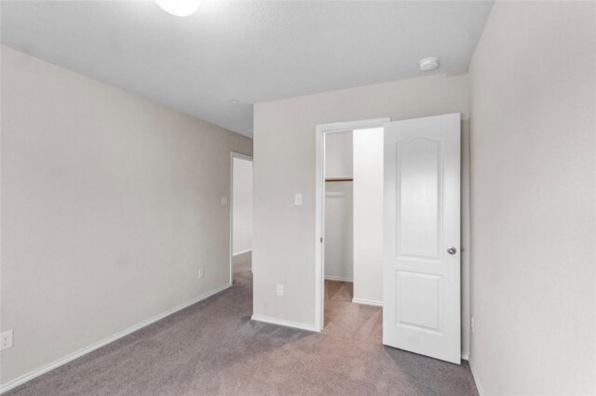 Picture of Home For Sale in Lewisville, Texas, United States