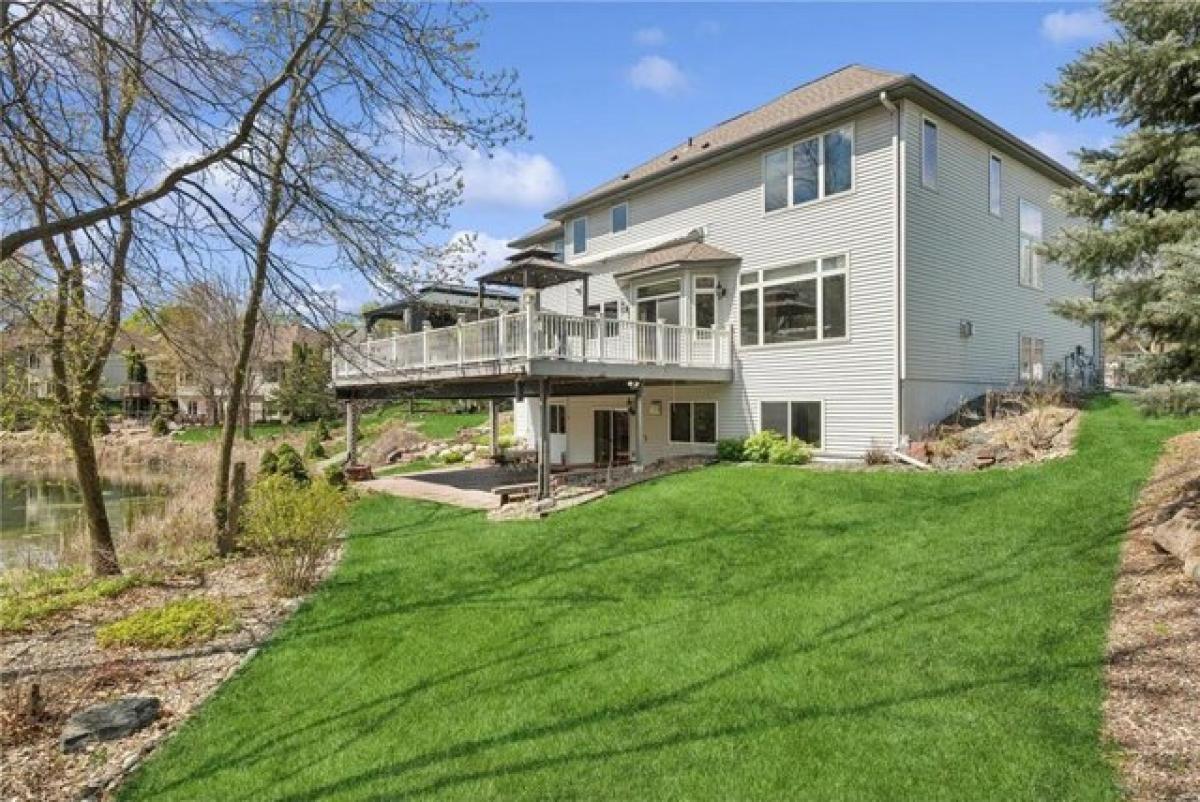 Picture of Home For Sale in Eagan, Minnesota, United States