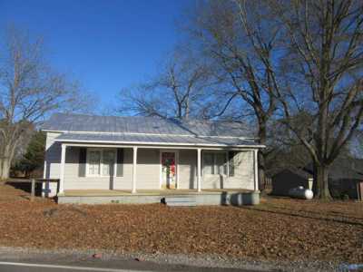 Home For Sale in Harvest, Alabama