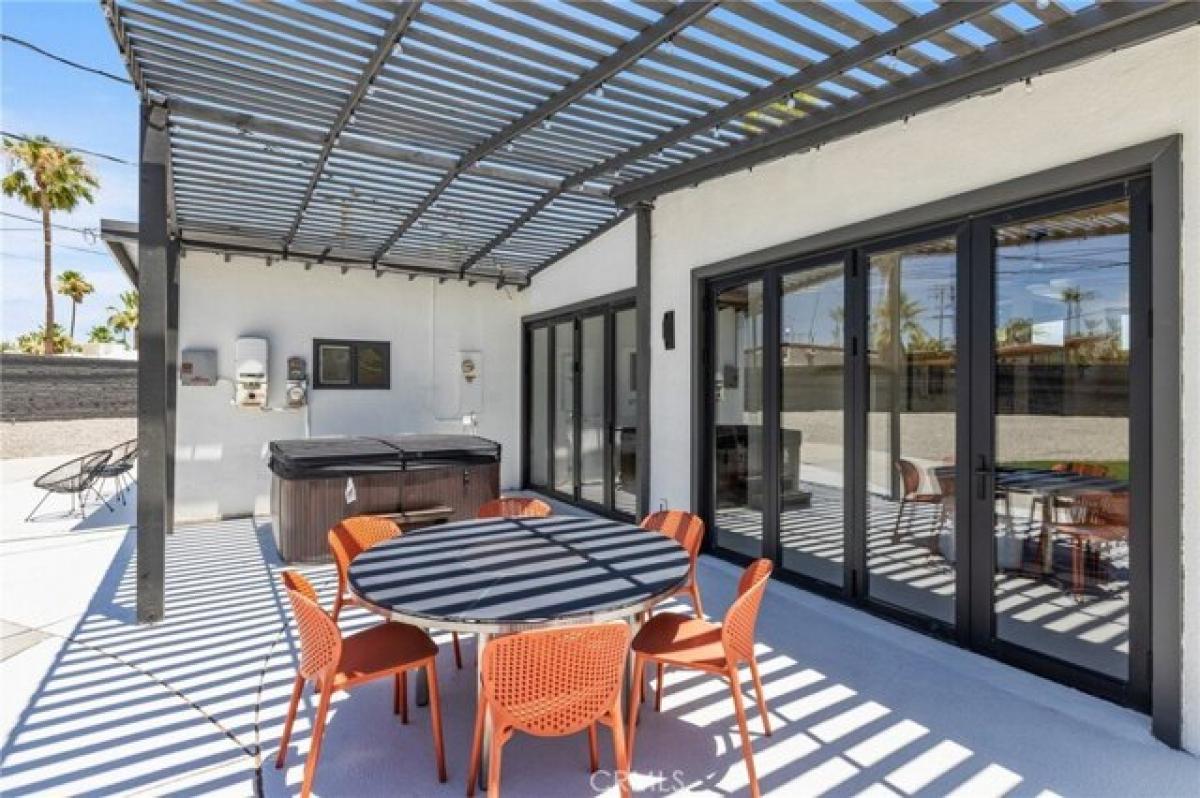 Picture of Home For Sale in Palm Springs, California, United States