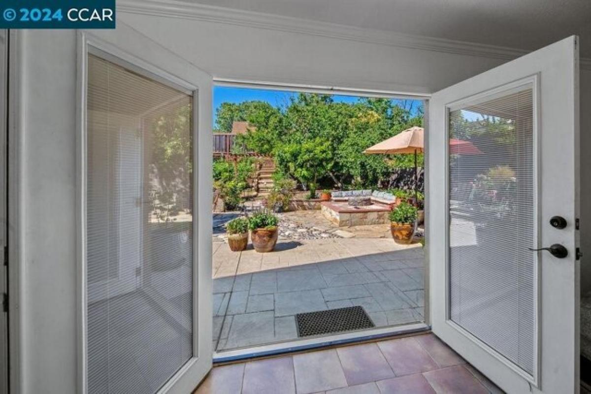 Picture of Home For Sale in Concord, California, United States