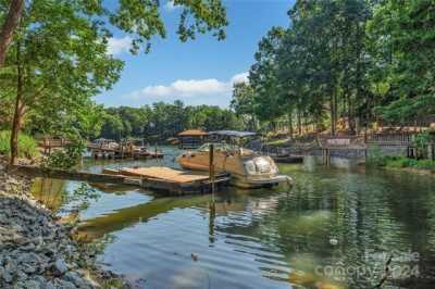 Home For Sale in Mooresville, North Carolina