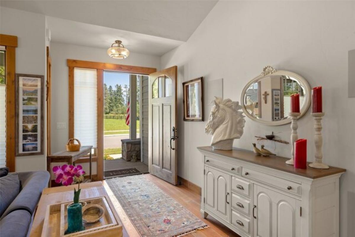 Picture of Home For Sale in Whitefish, Montana, United States