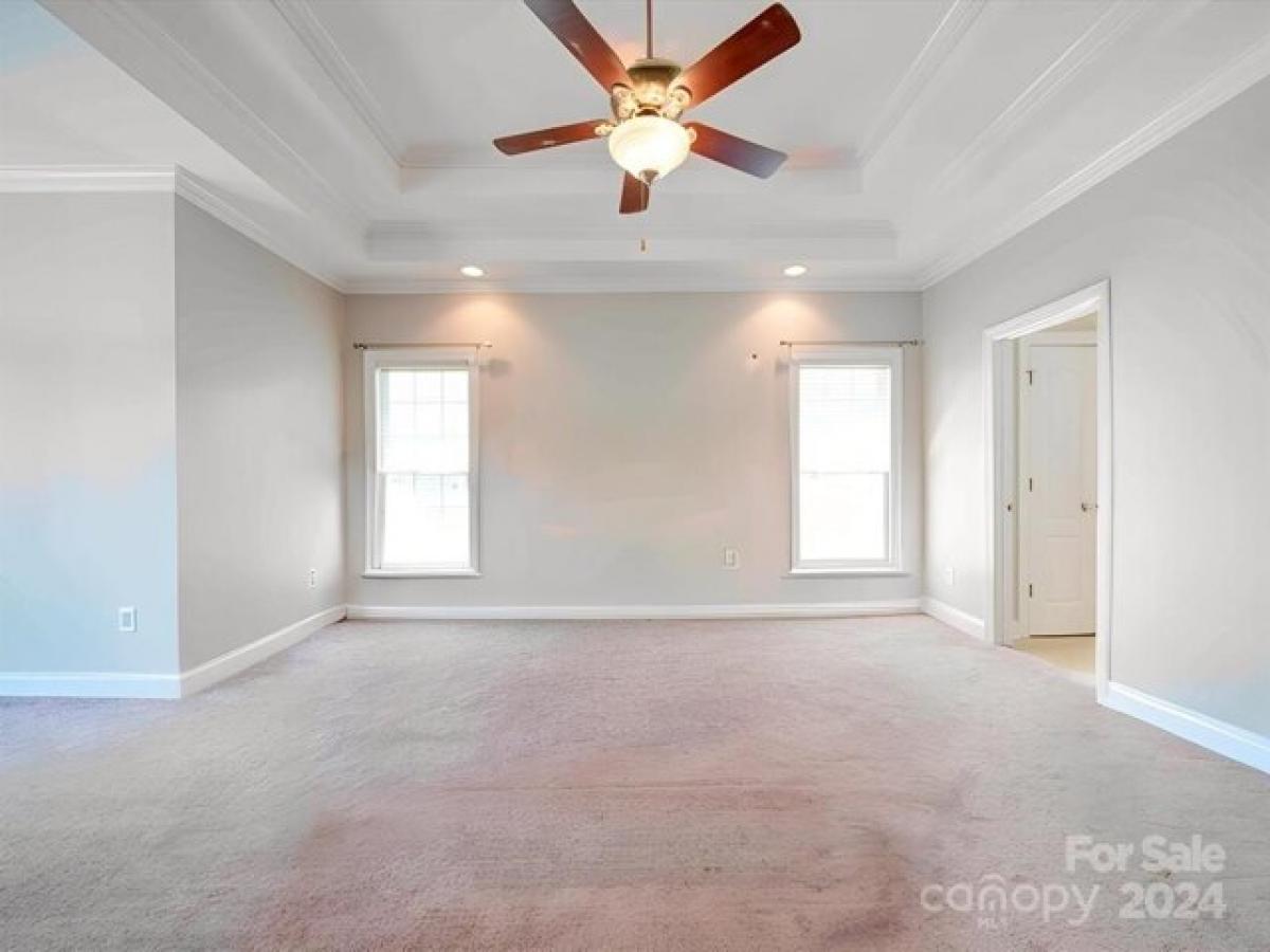 Picture of Home For Sale in Gastonia, North Carolina, United States