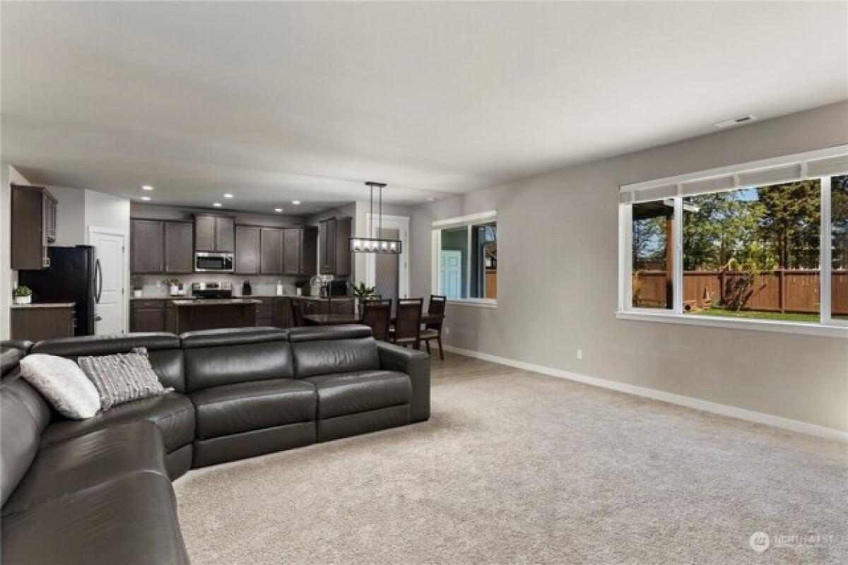 Picture of Home For Sale in Tacoma, Washington, United States