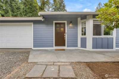 Home For Sale in Bothell, Washington