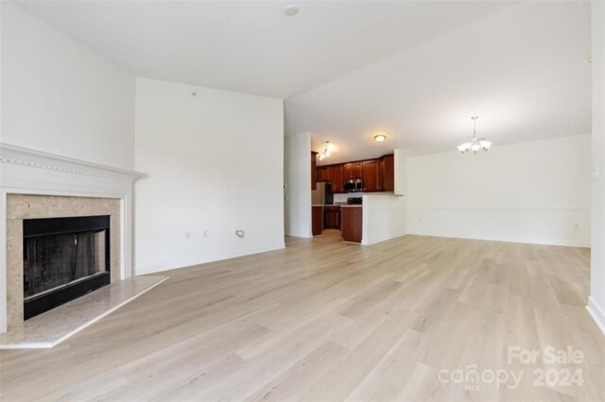 Picture of Home For Sale in Cornelius, North Carolina, United States