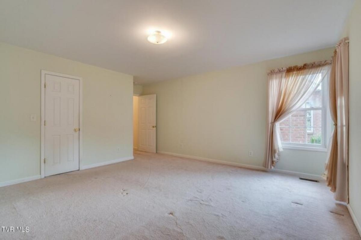 Picture of Home For Sale in Greeneville, Tennessee, United States