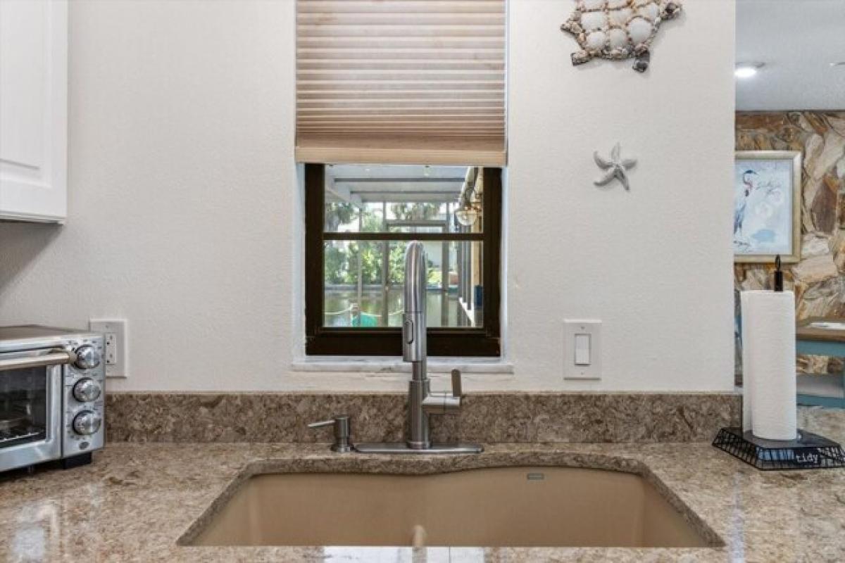 Picture of Home For Sale in Crystal River, Florida, United States