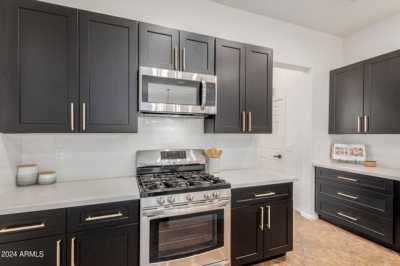 Home For Sale in Goodyear, Arizona