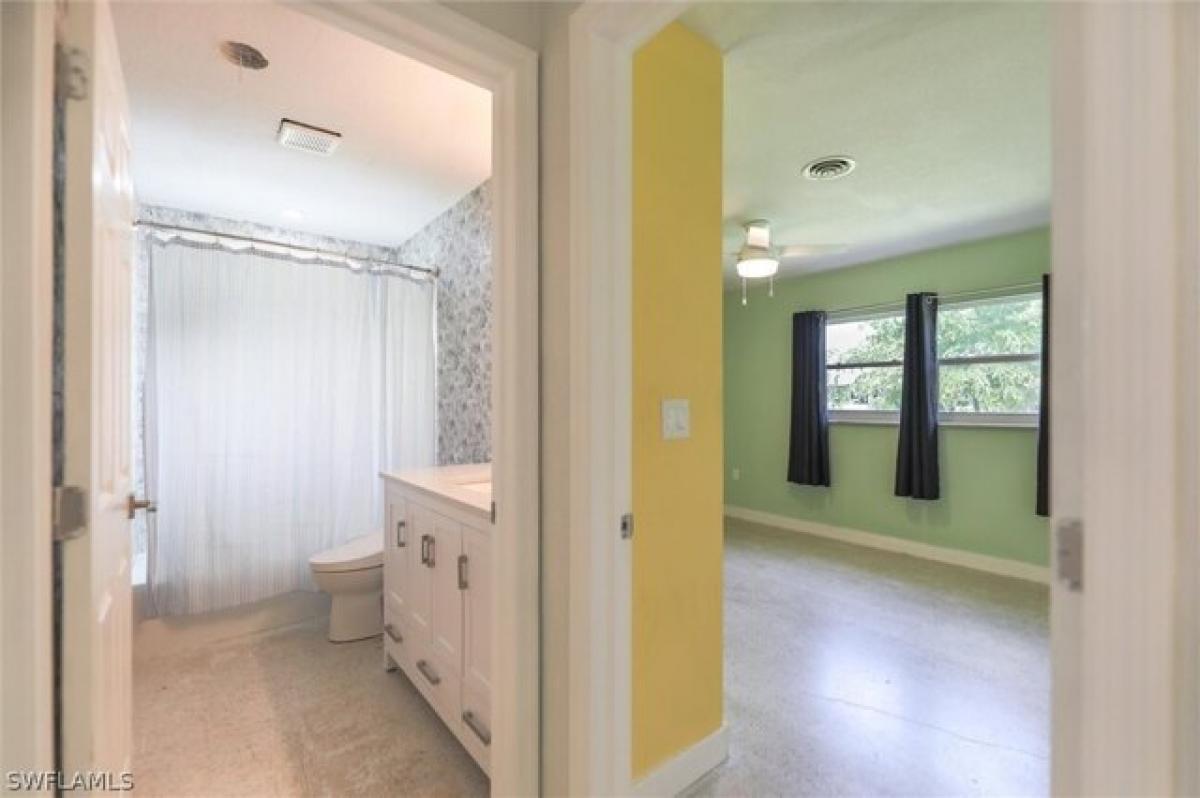 Picture of Home For Sale in North Fort Myers, Florida, United States