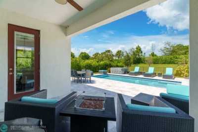 Home For Sale in Oakland Park, Florida