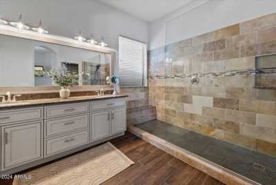 Home For Sale in Glendale, Arizona