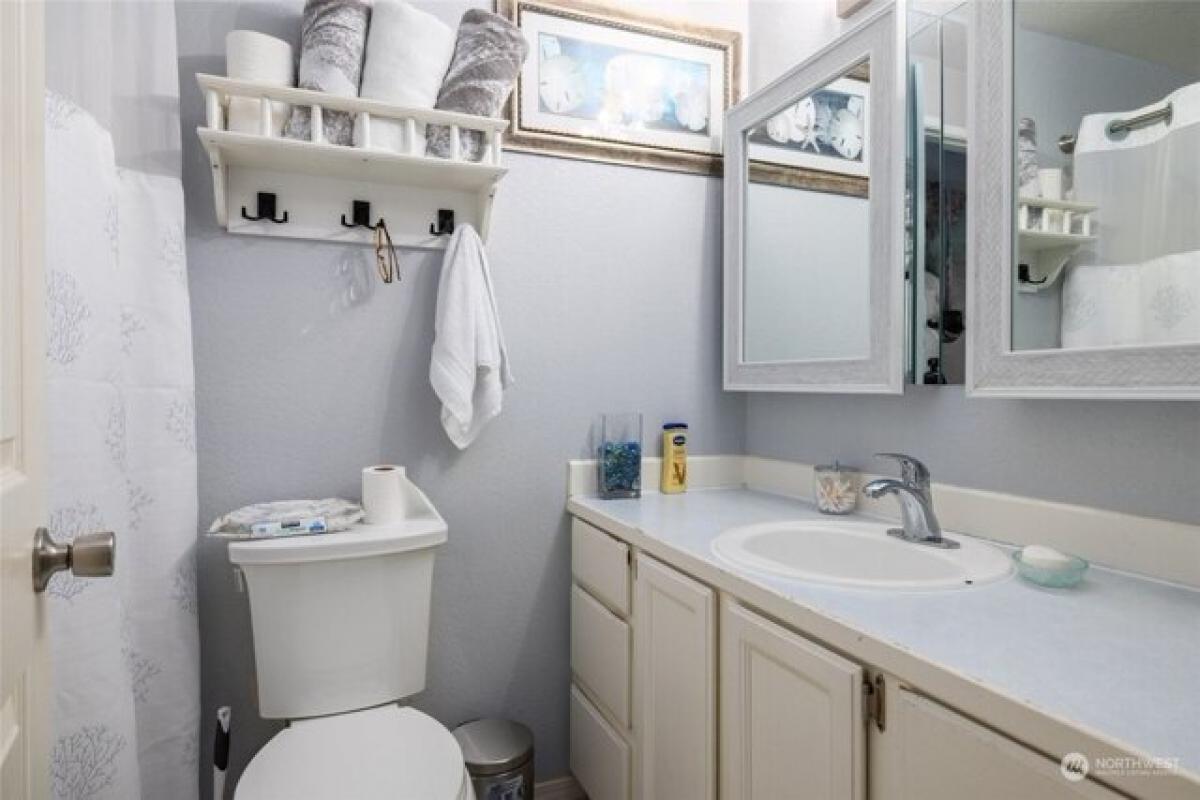 Picture of Home For Sale in Mount Vernon, Washington, United States