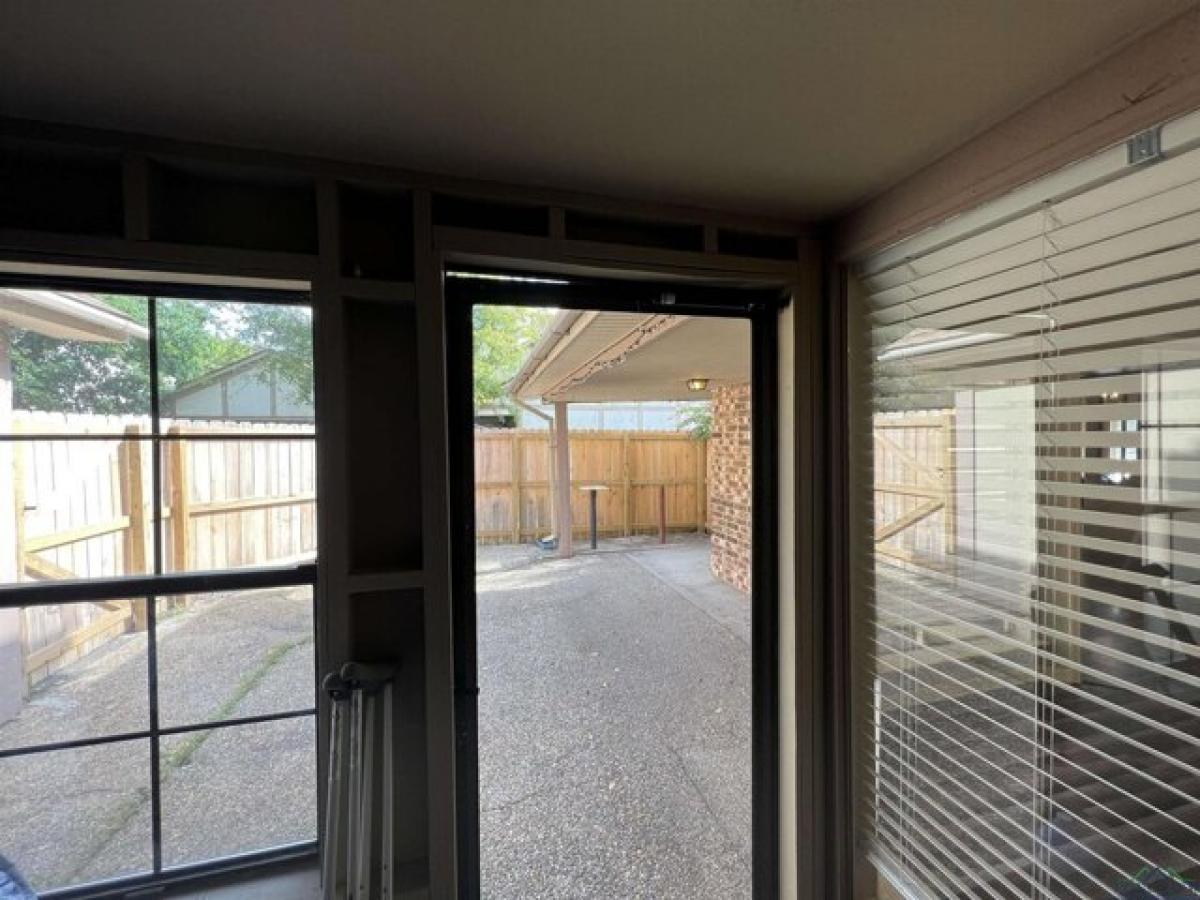 Picture of Home For Sale in Longview, Texas, United States