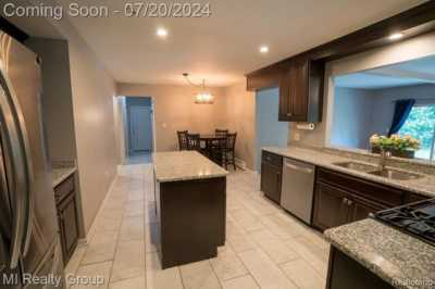 Home For Sale in Clinton Township, Michigan