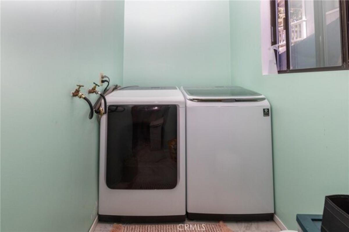 Picture of Home For Sale in Big Bear City, California, United States