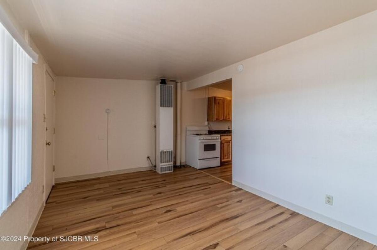 Picture of Home For Sale in Farmington, New Mexico, United States