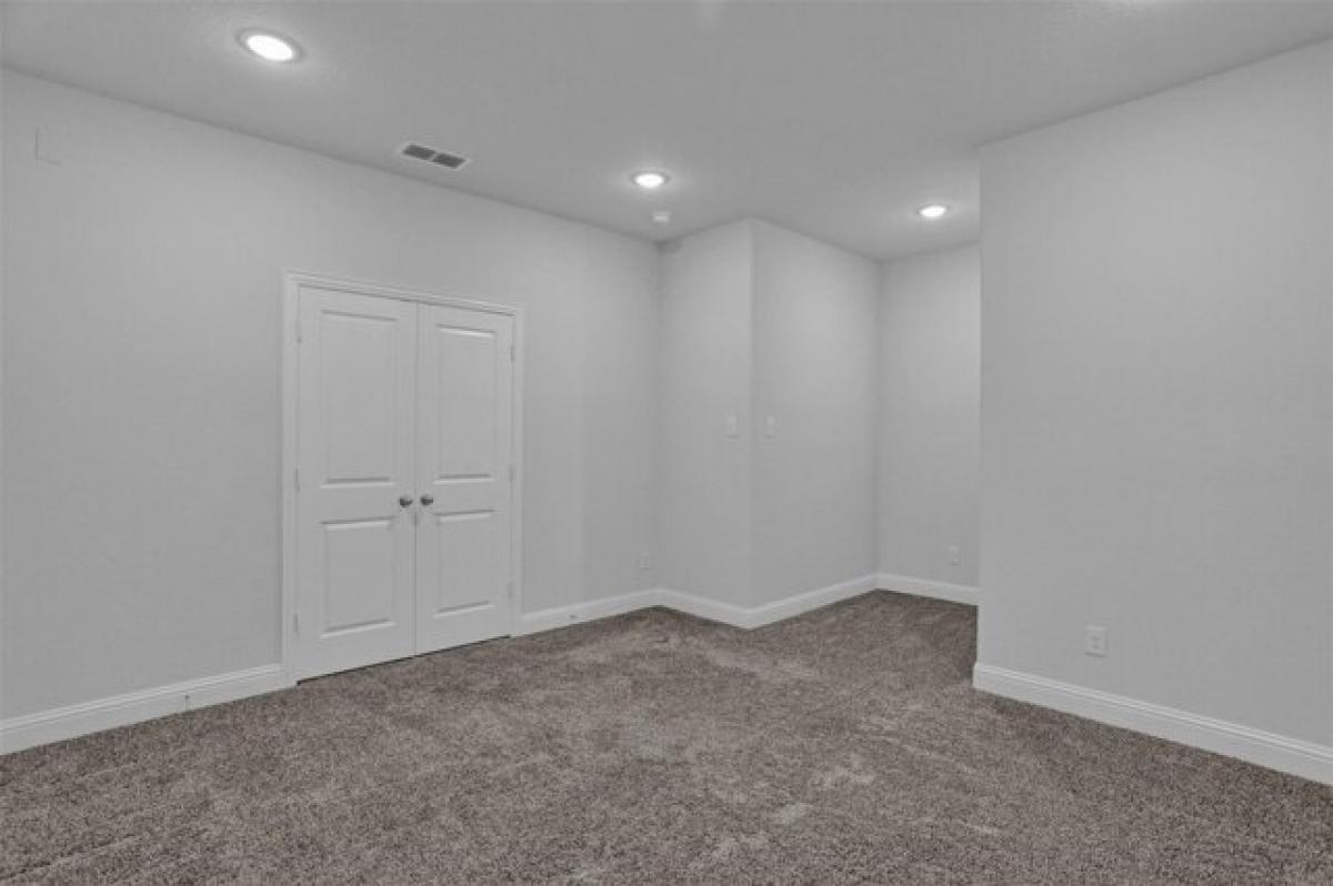 Picture of Home For Sale in Farmers Branch, Texas, United States