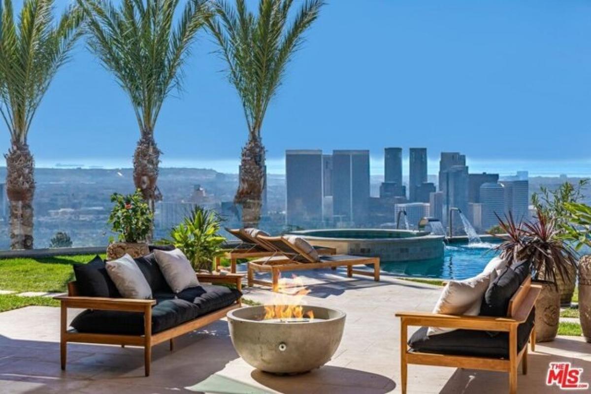 Picture of Home For Sale in Beverly Hills, California, United States