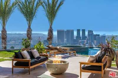 Home For Sale in Beverly Hills, California