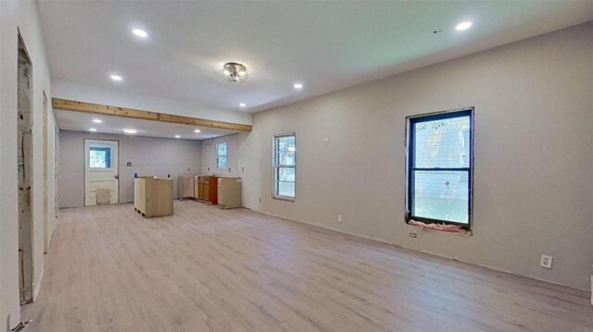 Picture of Home For Sale in Weatherford, Texas, United States