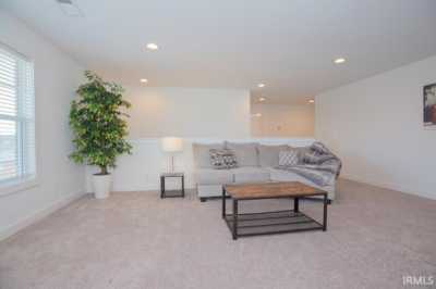 Home For Sale in Newburgh, Indiana