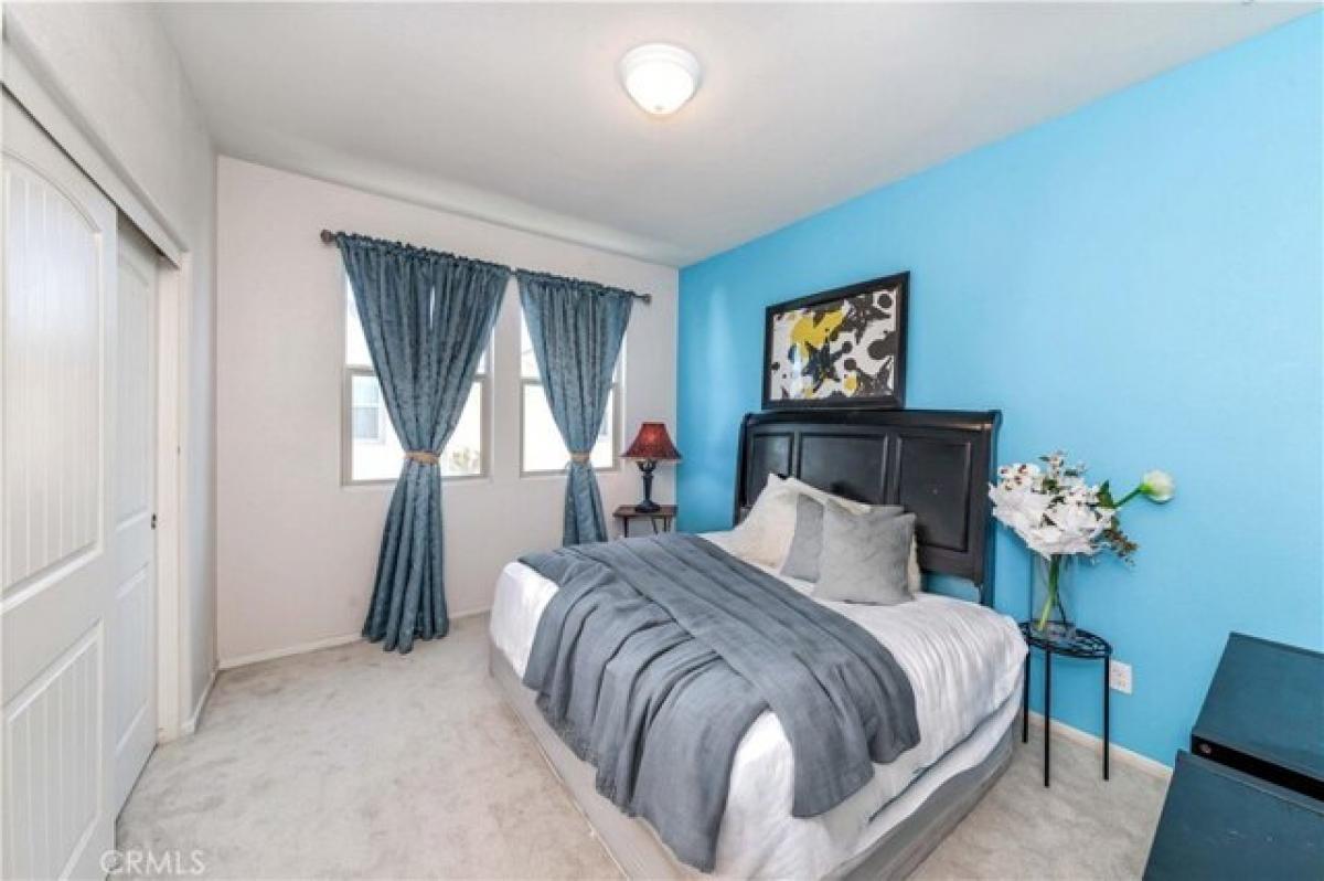 Picture of Home For Sale in Santa Ana, California, United States