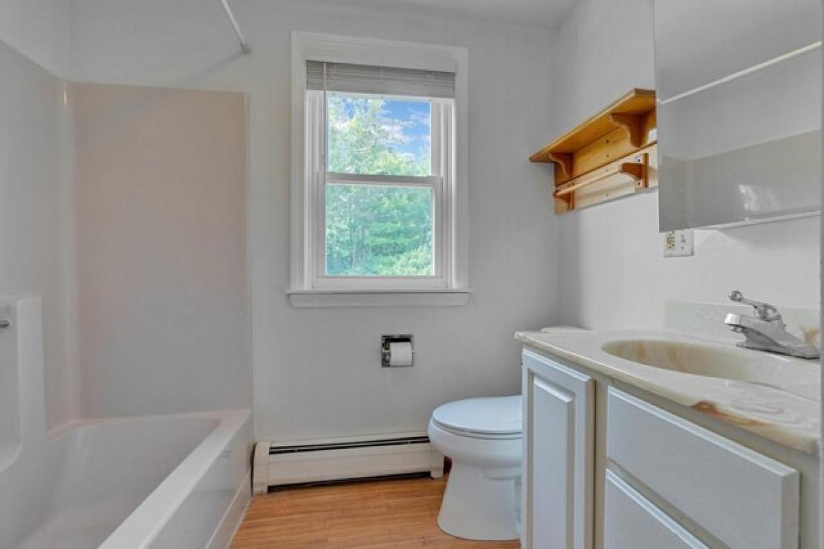 Picture of Home For Sale in Portland, Maine, United States